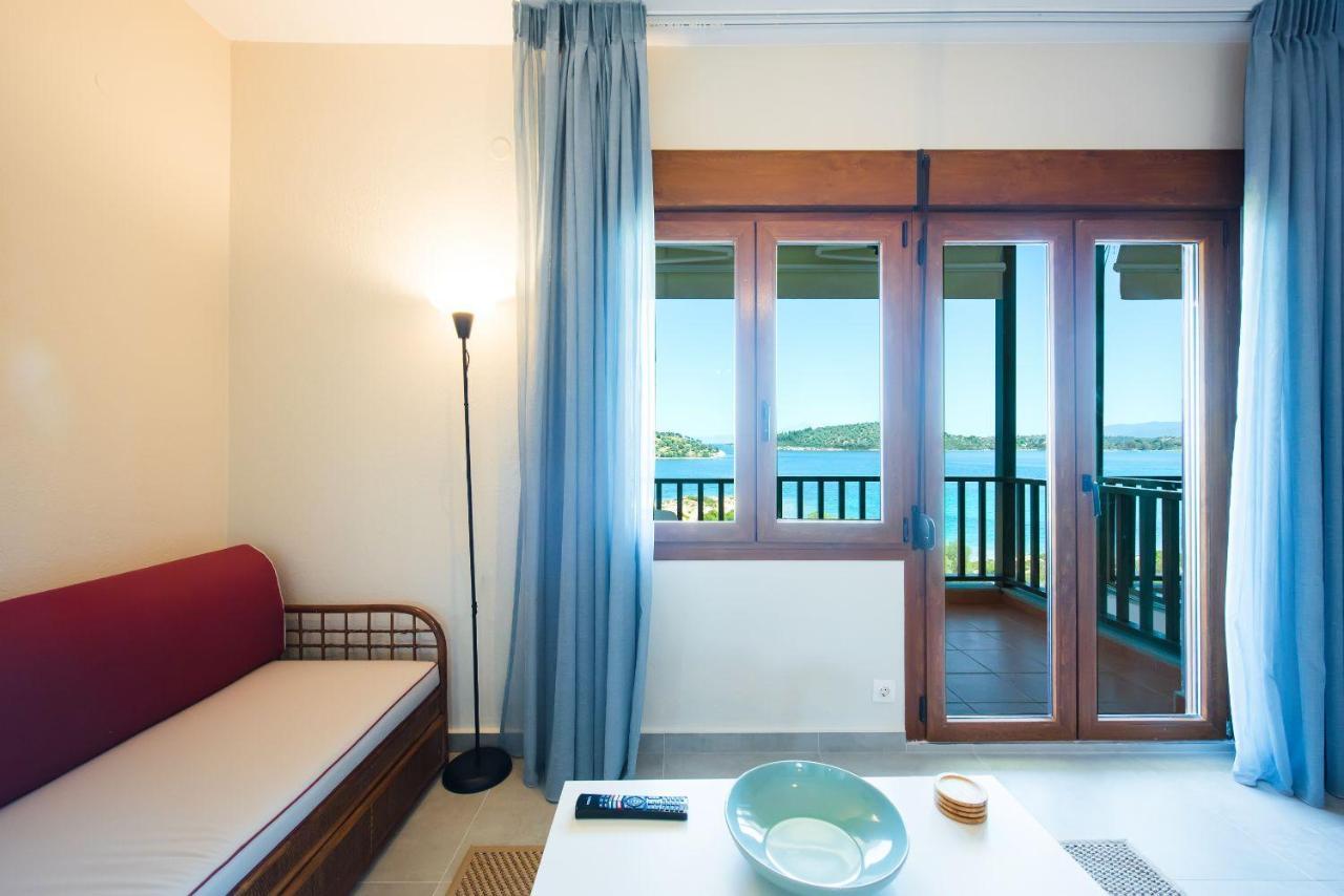 Nereus & Oceanus Beachfront Apartments, Lagonisi Beach #Feelslikehome Ormos Panagias Zewnętrze zdjęcie