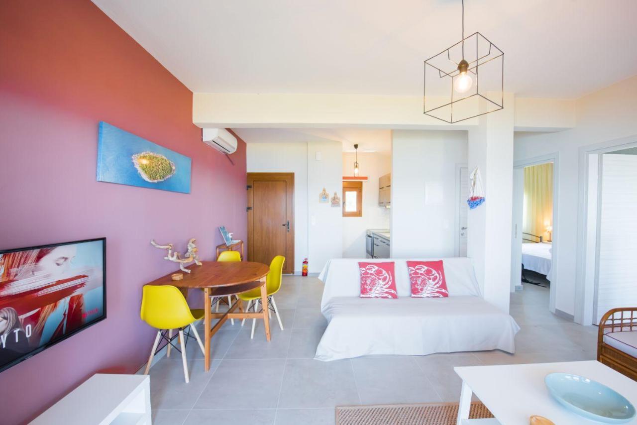 Nereus & Oceanus Beachfront Apartments, Lagonisi Beach #Feelslikehome Ormos Panagias Zewnętrze zdjęcie