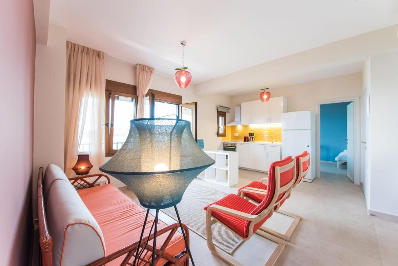 Nereus & Oceanus Beachfront Apartments, Lagonisi Beach #Feelslikehome Ormos Panagias Zewnętrze zdjęcie