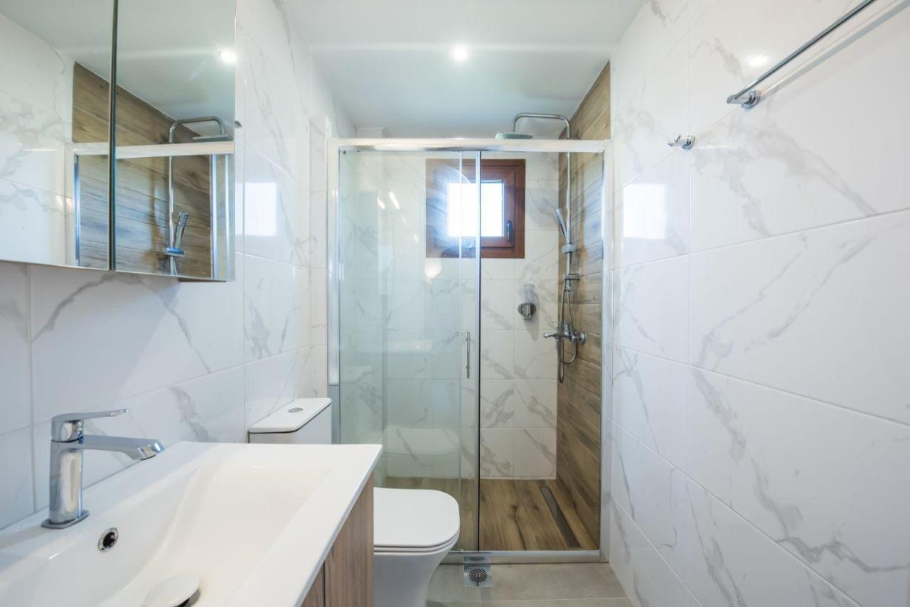 Nereus & Oceanus Beachfront Apartments, Lagonisi Beach #Feelslikehome Ormos Panagias Zewnętrze zdjęcie