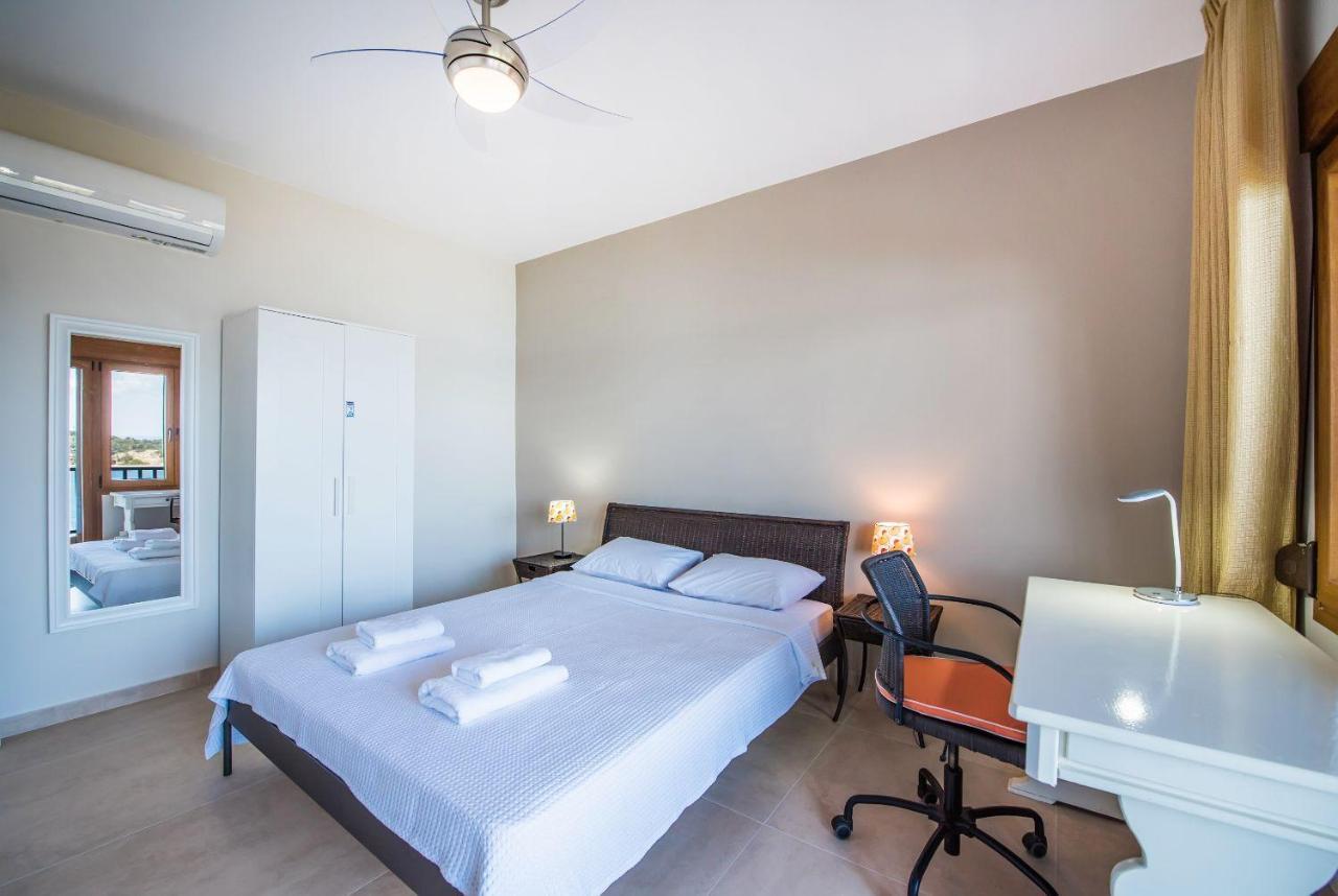 Nereus & Oceanus Beachfront Apartments, Lagonisi Beach #Feelslikehome Ormos Panagias Zewnętrze zdjęcie