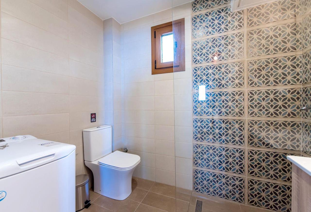 Nereus & Oceanus Beachfront Apartments, Lagonisi Beach #Feelslikehome Ormos Panagias Zewnętrze zdjęcie